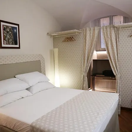 Almapetra Colosseo Apartmán *